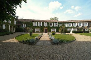 Logis Hôtels Domaine du Châtelard