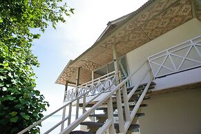 Milky Bay Resort