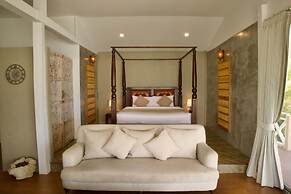 Milky Bay Resort