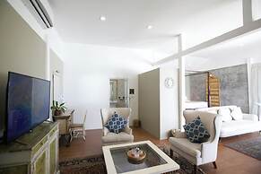 Milky Bay Resort
