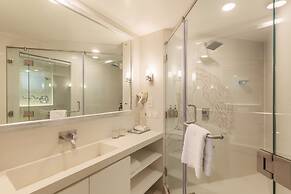 Le Sutra Hotel