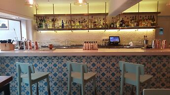 Le Sutra Hotel