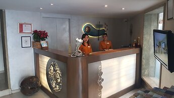 Le Sutra Hotel