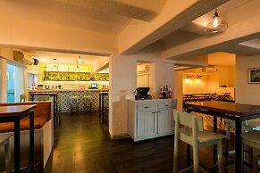 Le Sutra Hotel
