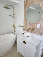 Kirra Beach Apartments