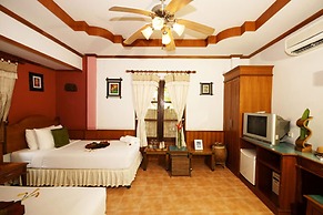 Salad Beach Resort
