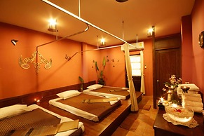 Salad Beach Resort