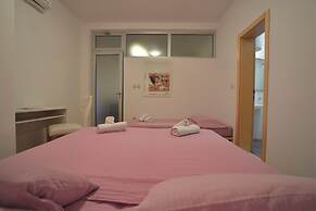 Villa Avantgarde B&B
