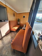 Parkway Motel