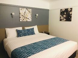 Parkway Motel