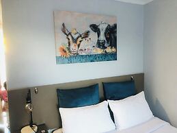 Parkway Motel