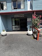 Adventure Lodge & Motel