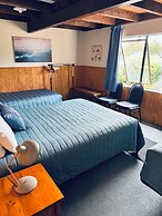 Adventure Lodge & Motel