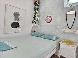 Anthippi Guest House