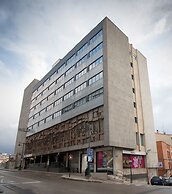 Hotel Reconquista