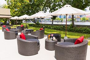 ibis Bangkok Riverside