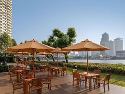 ibis Bangkok Riverside