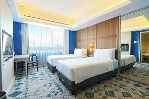 Java Paragon Hotel and Residences