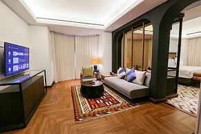 Java Paragon Hotel and Residences