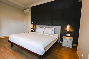 Java Paragon Hotel and Residences