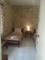 Hariklia Rent Rooms