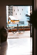 Abalone Hotel & Villas