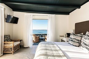 Abalone Hotel & Villas