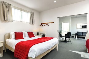 Jasmine Court Motel