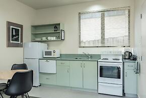 Jasmine Court Motel