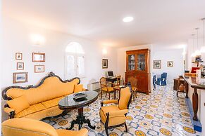 Hotel Toro