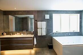Regal Palms Resort