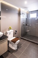 Sinsuvarn Airport Suite