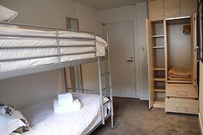 The Ridge Hotel & Apartments