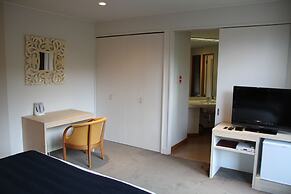 The Ridge Hotel & Apartments
