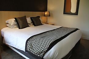 The Ridge Hotel & Apartments