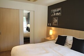 The Ridge Hotel & Apartments
