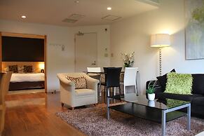 The Ridge Hotel & Apartments
