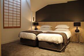The Ridge Hotel & Apartments