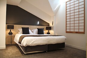 The Ridge Hotel & Apartments