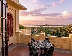 Noor-Us-Sabah Palace
