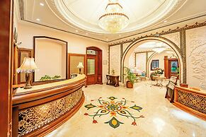 Noor-Us-Sabah Palace
