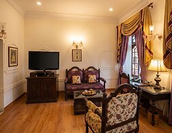 Noor-Us-Sabah Palace