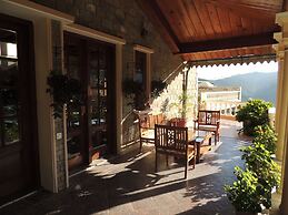 WelcomHeritage Windsor Lodge