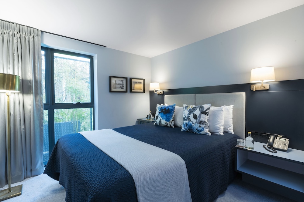 Spicers Balfour Brisbane