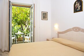Hotel Candia