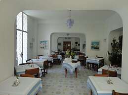 Hotel Candia