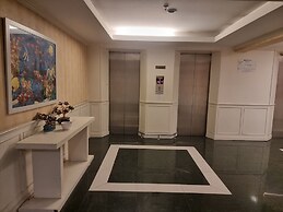 Bay Hotel Srinakarin