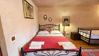 Nature Park Cave Hotel
