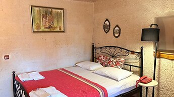 Nature Park Cave Hotel