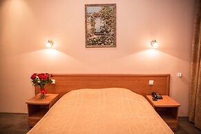 VIP House Hotel